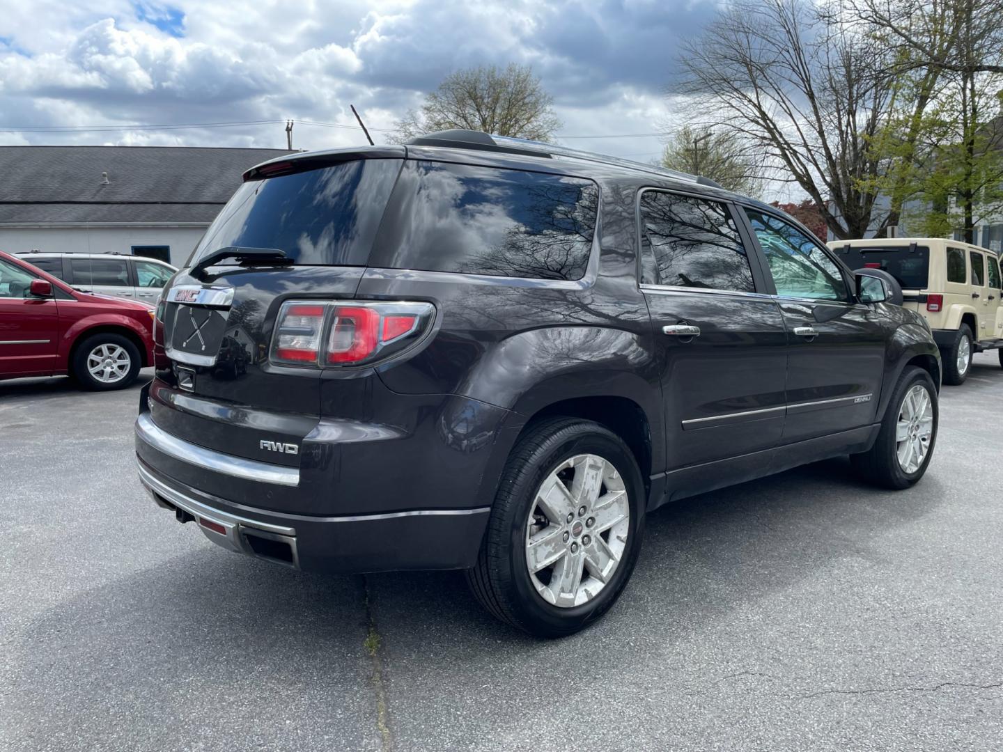 2014 black /black GMC Acadia Denali AWD (1GKKVTKD2EJ) with an 3.6L V6 DOHC 24V engine, 6-Speed Automatic transmission, located at 101 N. Main Street, Muncy, PA, 17756, (570) 546-5462, 41.207691, -76.785942 - Photo#3